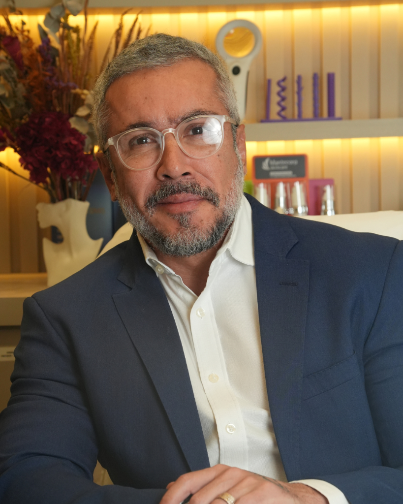 Dr. Claudio Messias, Cirurgião Plástico em Santos e Alphaville Barueri SP